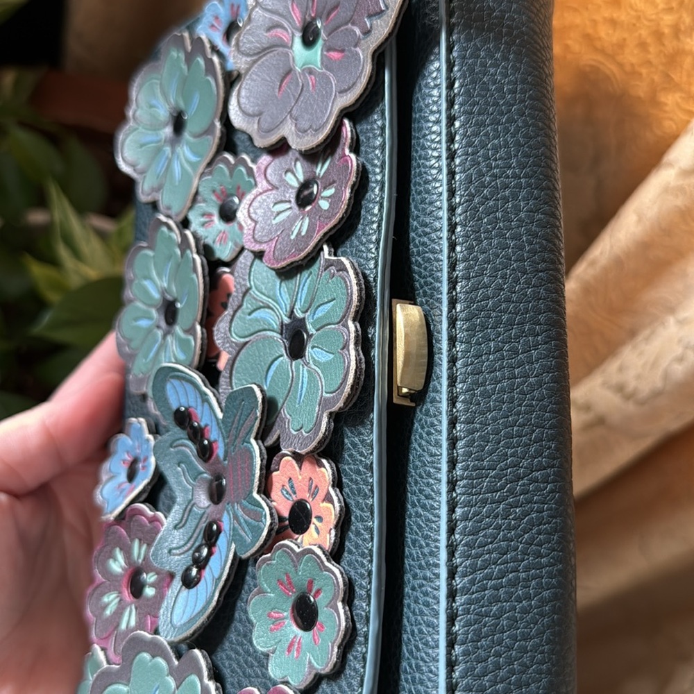 Floral Embellished Women's Crossbody Bag - Picture 10 of 17